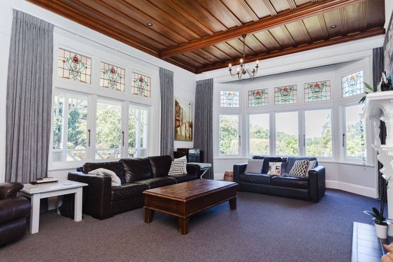 Photo of property in 2 Aerodrome Road, Dannevirke, 4972