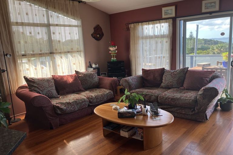 Photo of property in 43 Stratford Drive, Cable Bay, 0420