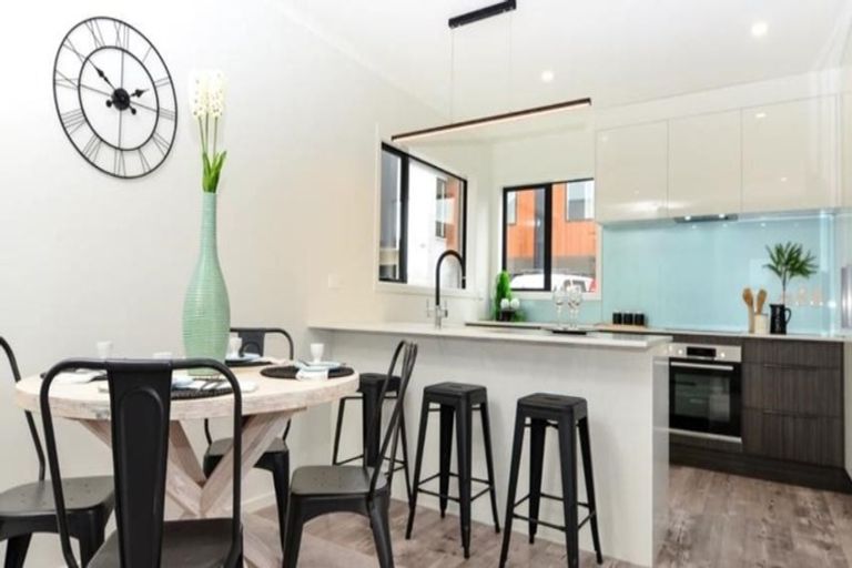 Photo of property in 1/47 Braid Road, Saint Andrews, Hamilton, 3200