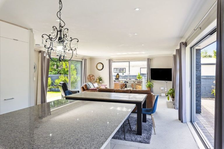 Photo of property in 185 Te Moana Road, Waikanae, 5036