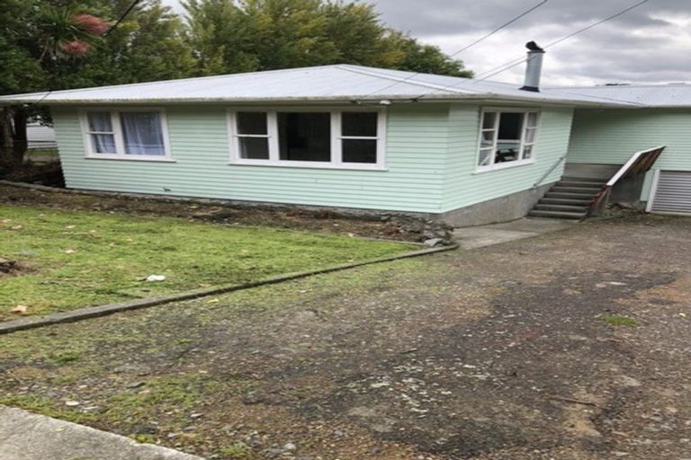 Photo of property in 7 Reid Road, Wainuiomata, Lower Hutt, 5014