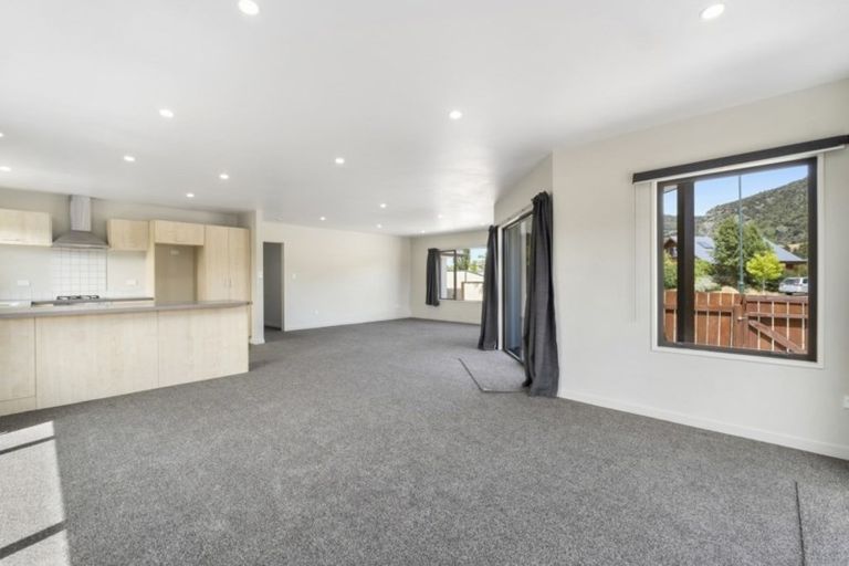 Photo of property in 25 Sherwin Avenue, Albert Town, Wanaka, 9305