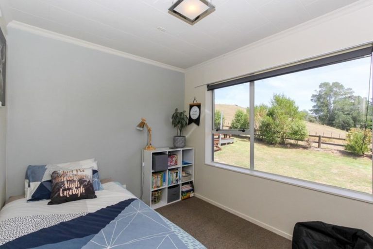 Photo of property in 31 Sealy Road, Omata, New Plymouth, 4374