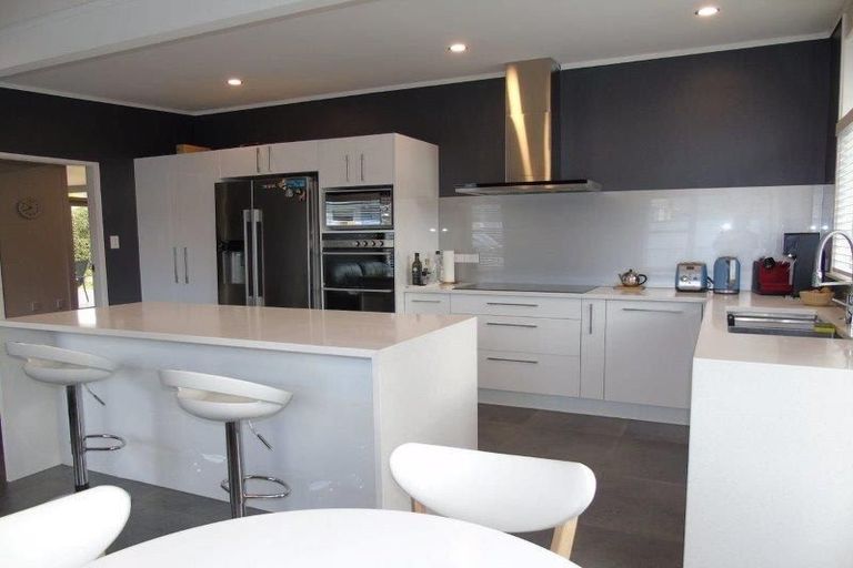 Photo of property in 415 Fergusson Drive, Heretaunga, Upper Hutt, 5018