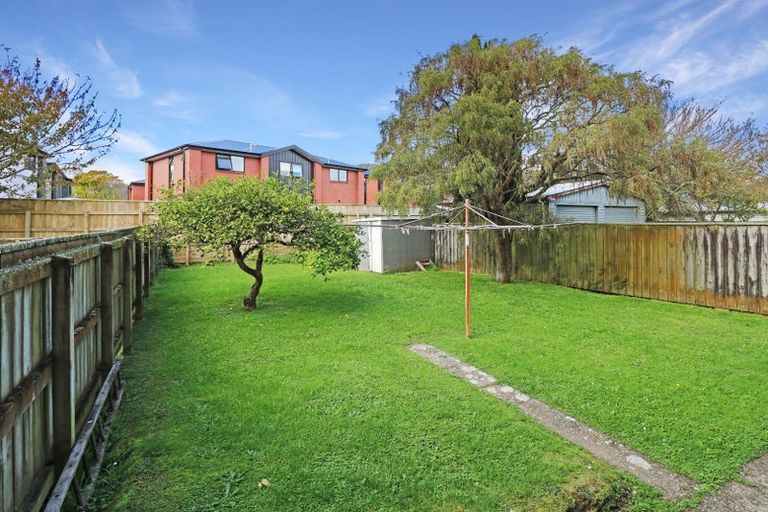 Photo of property in 10/8 Compton Crescent, Taita, Lower Hutt, 5011