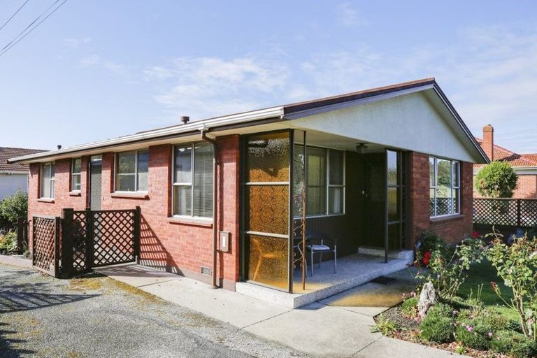 Photo of property in 19 Towey Street, Holmes Hill, Oamaru, 9401