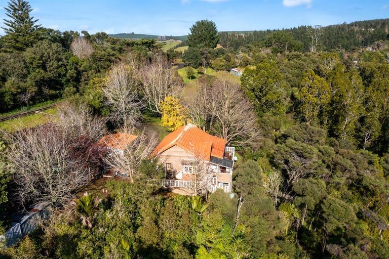 Photo of property in 370 Rimmer Road, Helensville, 0875