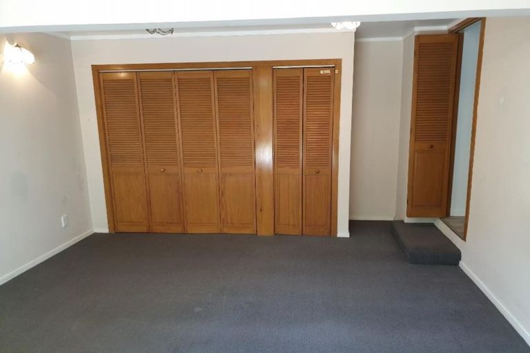Photo of property in 58a Raroa Terrace, Tawa, Wellington, 5028