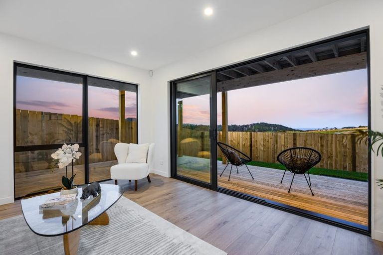 Photo of property in 57 Matangi View Drive, Orewa, 0931
