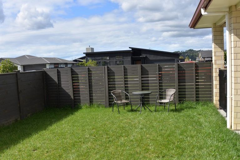 Photo of property in 16 Orchard Terrace, Riverhead, 0820