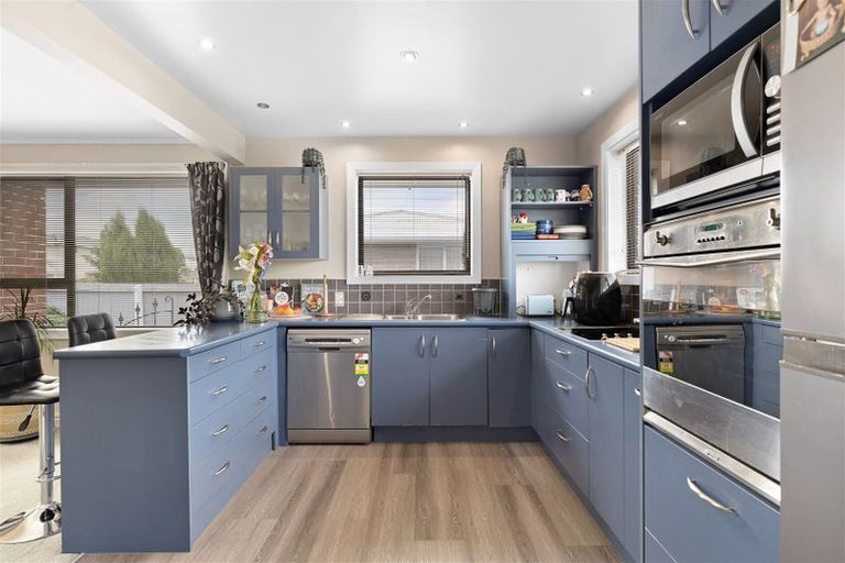 Photo of property in 6 Carbine Place, Sockburn, Christchurch, 8042