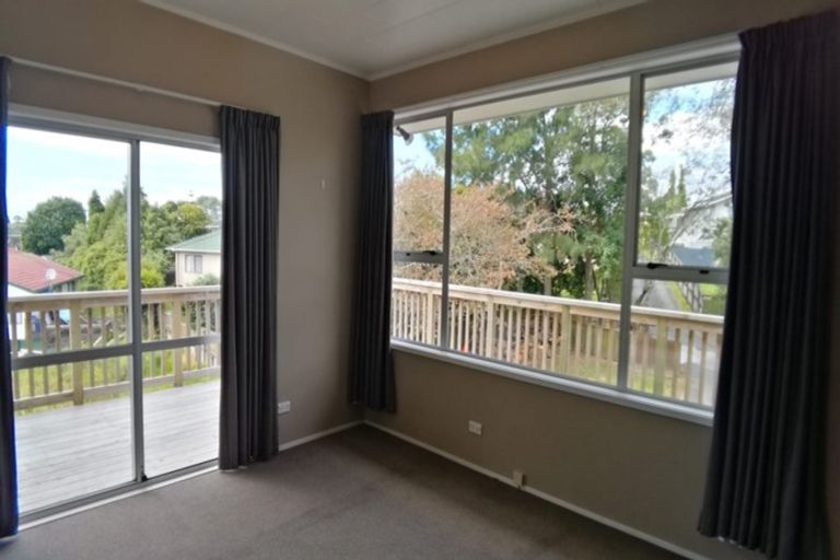 Photo of property in 28a Butterworth Drive, Glendene, Auckland, 0602