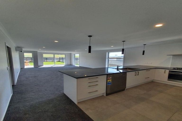 Photo of property in 34 Karearea Avenue, Kenepuru, Porirua, 5022