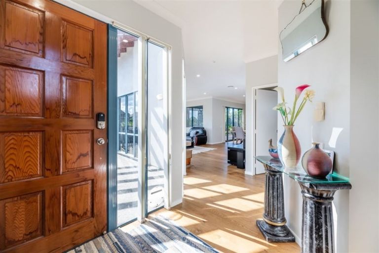 Photo of property in 3 Opal Close, Rosedale, Auckland, 0632