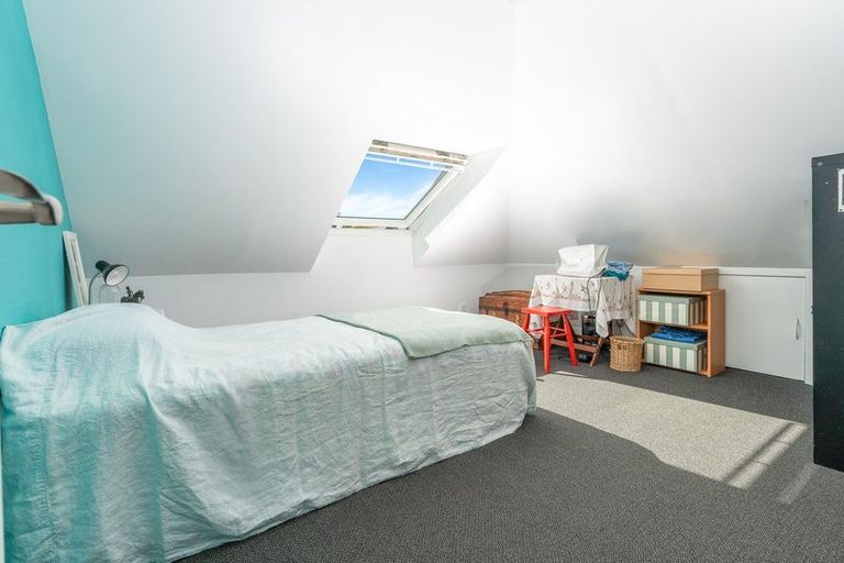 Photo of property in 10 Futuna Close, Karori, Wellington, 6012