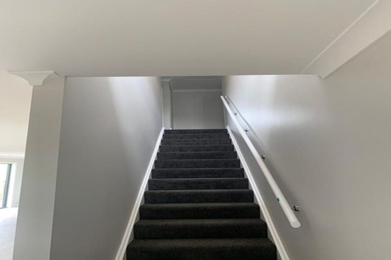 Photo of property in 118 Melksham Drive, Churton Park, Wellington, 6037