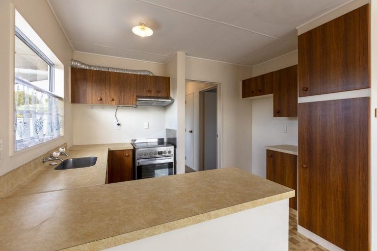 Photo of property in 2/15 Bedford Road, Marewa, Napier, 4110