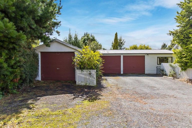 Photo of property in 72 Parsonage Road, Waimate, 7978