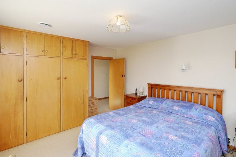 Photo of property in 2 Ward Place, Rangiora, 7400