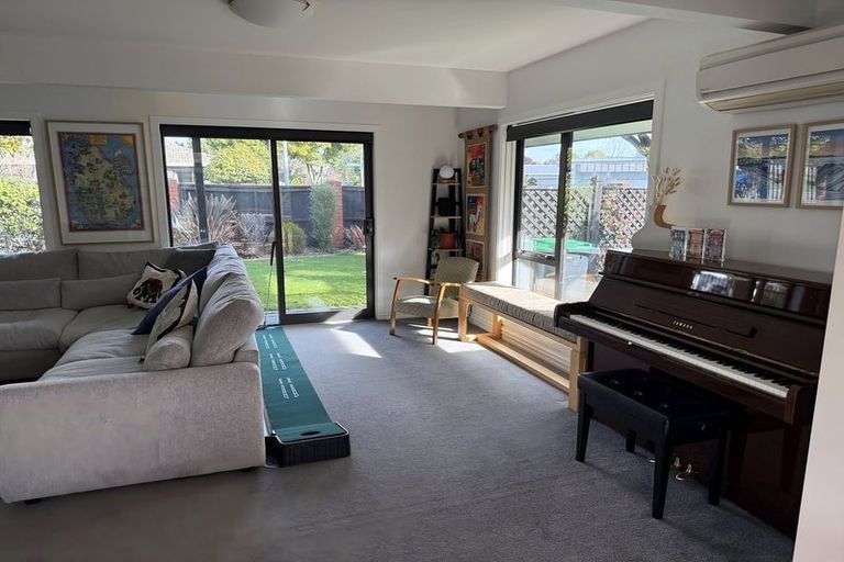 Photo of property in 1 Swithland Place, Avonhead, Christchurch, 8042