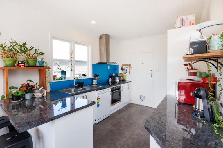 Photo of property in 24 Leeds Street, Milson, Palmerston North, 4414