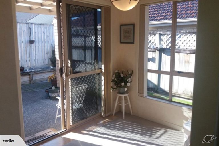 Photo of property in 17 Sovereign Isle Lane, Rototuna, Hamilton, 3210