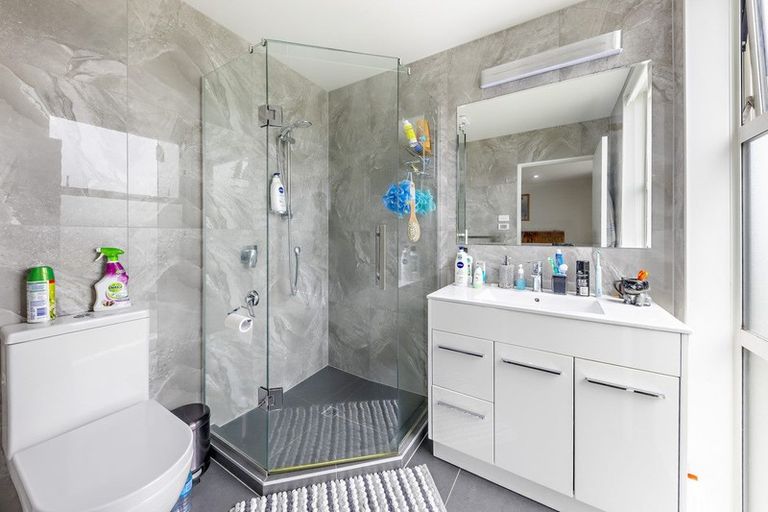 Photo of property in 37 Popokatea Drive, Takanini, 2112