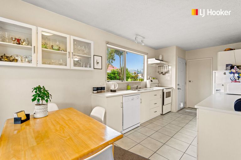 Photo of property in 105 Hagart-alexander Drive, Mosgiel, 9024