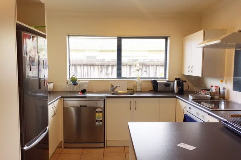 Photo of property in 4 Ettrick Lane, Papakura, 2110
