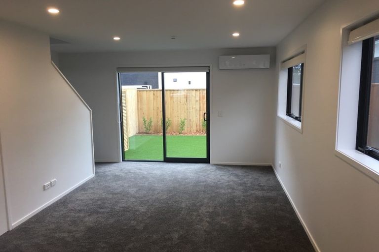 Photo of property in 11/10 Wilsher Crescent, Henderson, Auckland, 0612