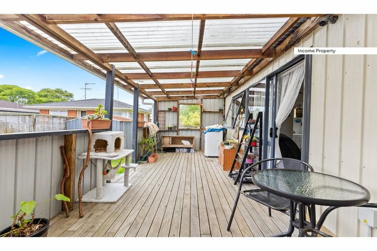 Photo of property in 2/8 Chartwell Avenue, Glenfield, Auckland, 0629