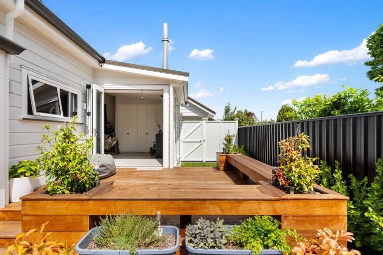 Photo of property in 13 Auckland Road, Greenmeadows, Napier, 4112