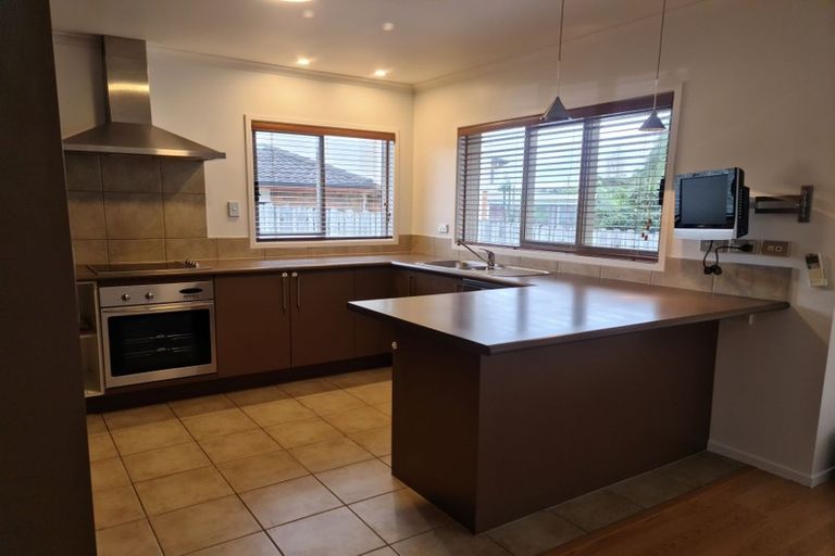Photo of property in 38 Kristin Lane, Albany, Auckland, 0632