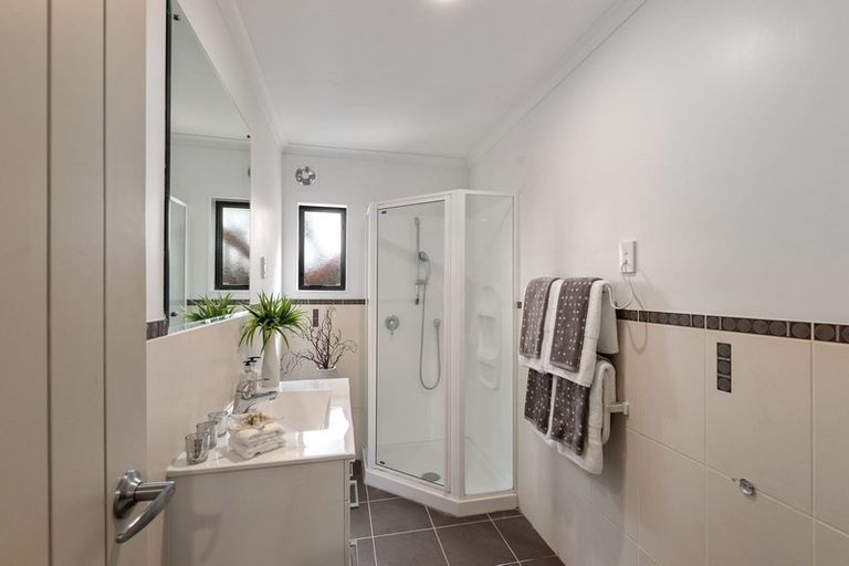 Photo of property in 3a Holland Road, Hillcrest, Auckland, 0627