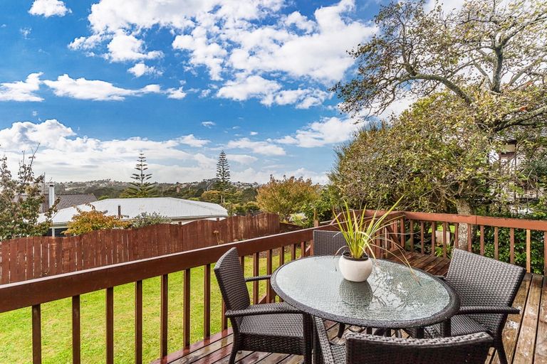 Photo of property in 2/133 Mokoia Road, Birkenhead, Auckland, 0626