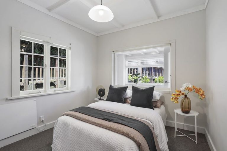 Photo of property in 518e West Coast Road, Oratia, Auckland, 0604