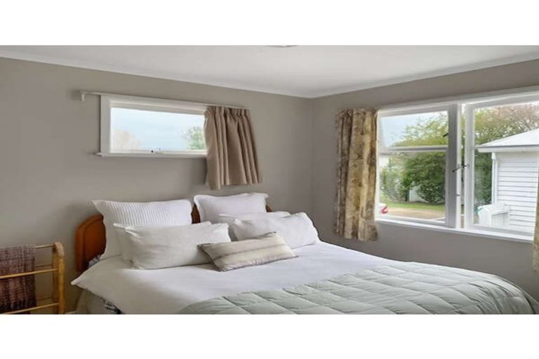 Photo of property in 9 Collingwood Street, Levin, 5510