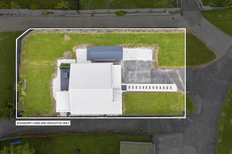 Photo of property in 4 Bowers Road, Glen Eden, Auckland, 0602