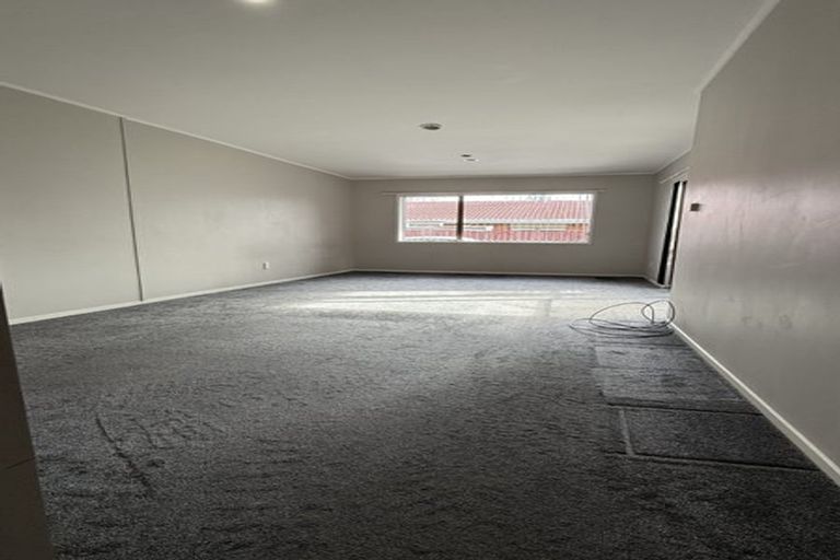 Photo of property in 2/14 Ti Nana Crescent, Henderson, Auckland, 0610