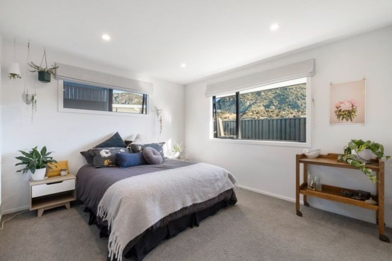Photo of property in 60 Sherwin Avenue, Albert Town, Wanaka, 9305