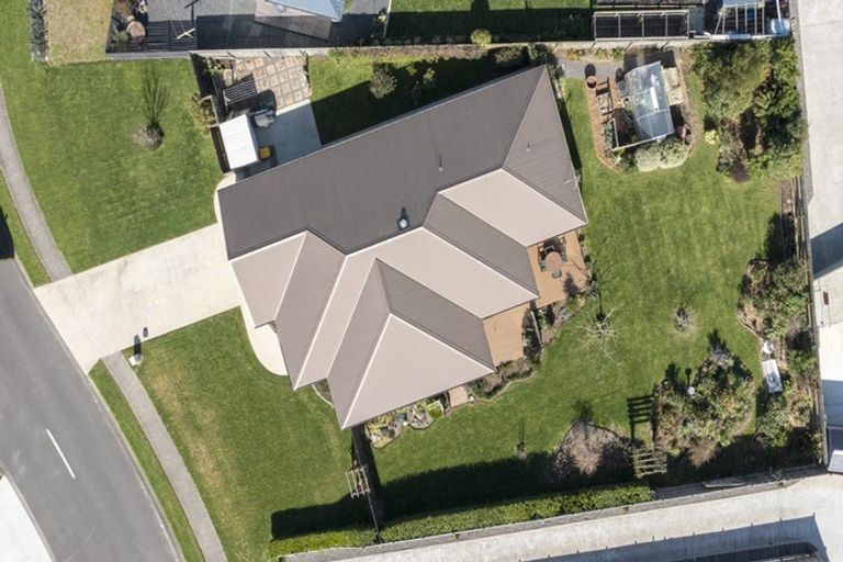 Photo of property in 10 Gladys Place, Levin, 5510