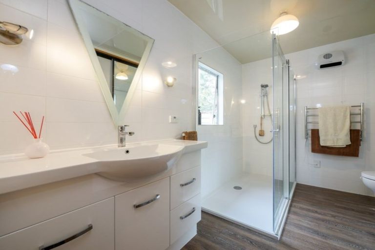 Photo of property in 4 Doon Street, Vauxhall, Dunedin, 9013