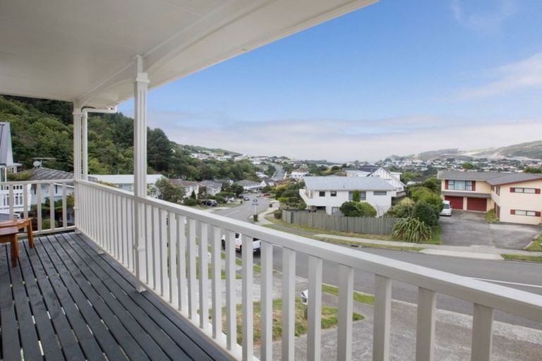 Photo of property in 42 Fyvie Avenue, Tawa, Wellington, 5028