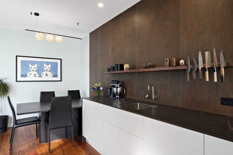 Photo of property in 6 Kowhai Street, Eastbourne, Lower Hutt, 5013