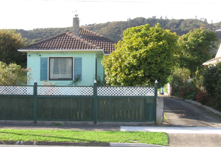 Photo of property in 12 Poole Street, Taita, Lower Hutt, 5011