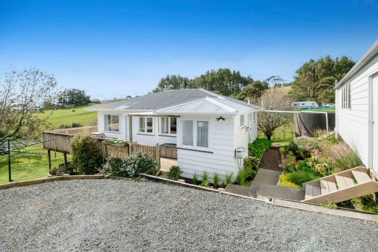 Photo of property in 95 Mangakura Road, Helensville, 0800