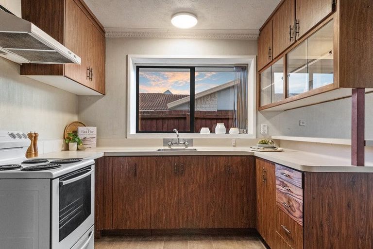 Photo of property in 118 Reynolds Avenue, Bishopdale, Christchurch, 8053