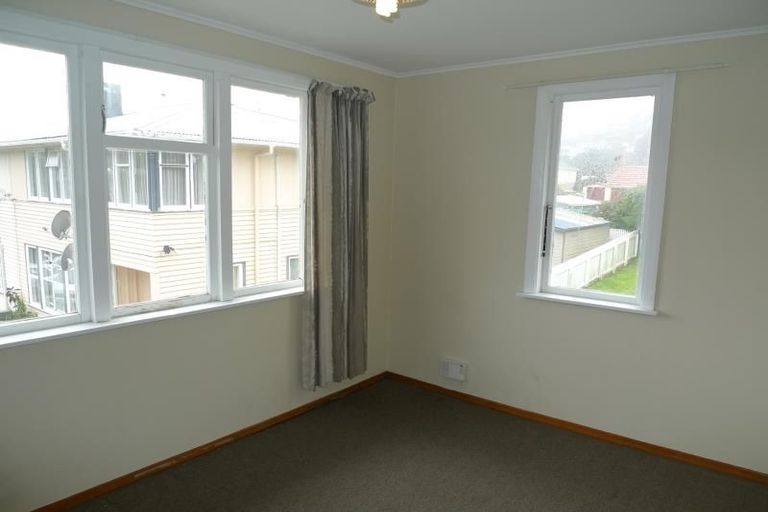 Photo of property in 8 Takatimu Way, Johnsonville, Wellington, 6037