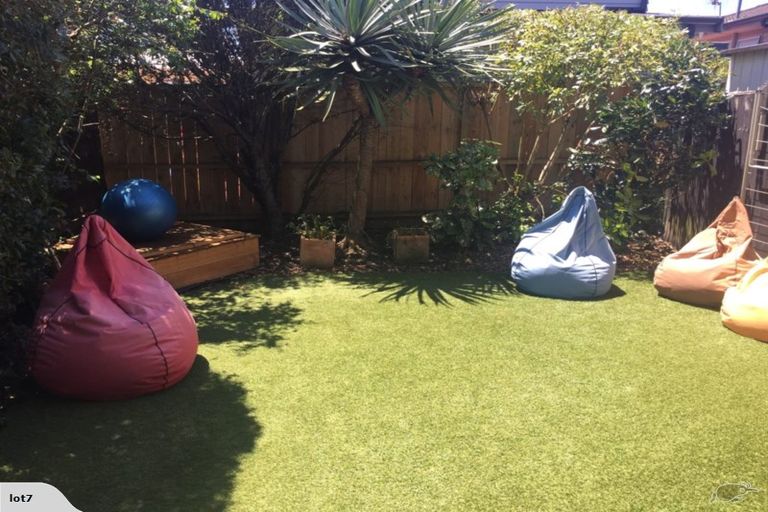 Photo of property in 51 Minaret Drive, Bucklands Beach, Auckland, 2014