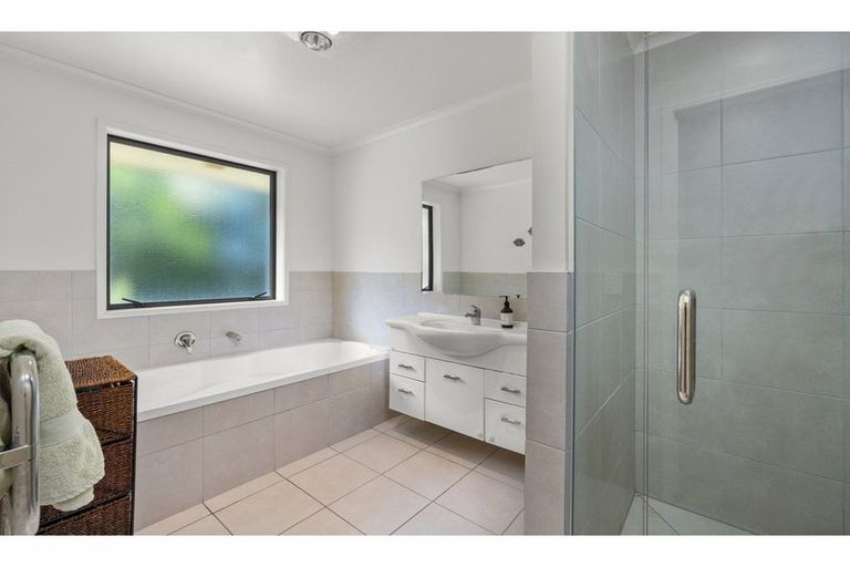 Photo of property in 5 Kotare Heights, Kerikeri, 0230